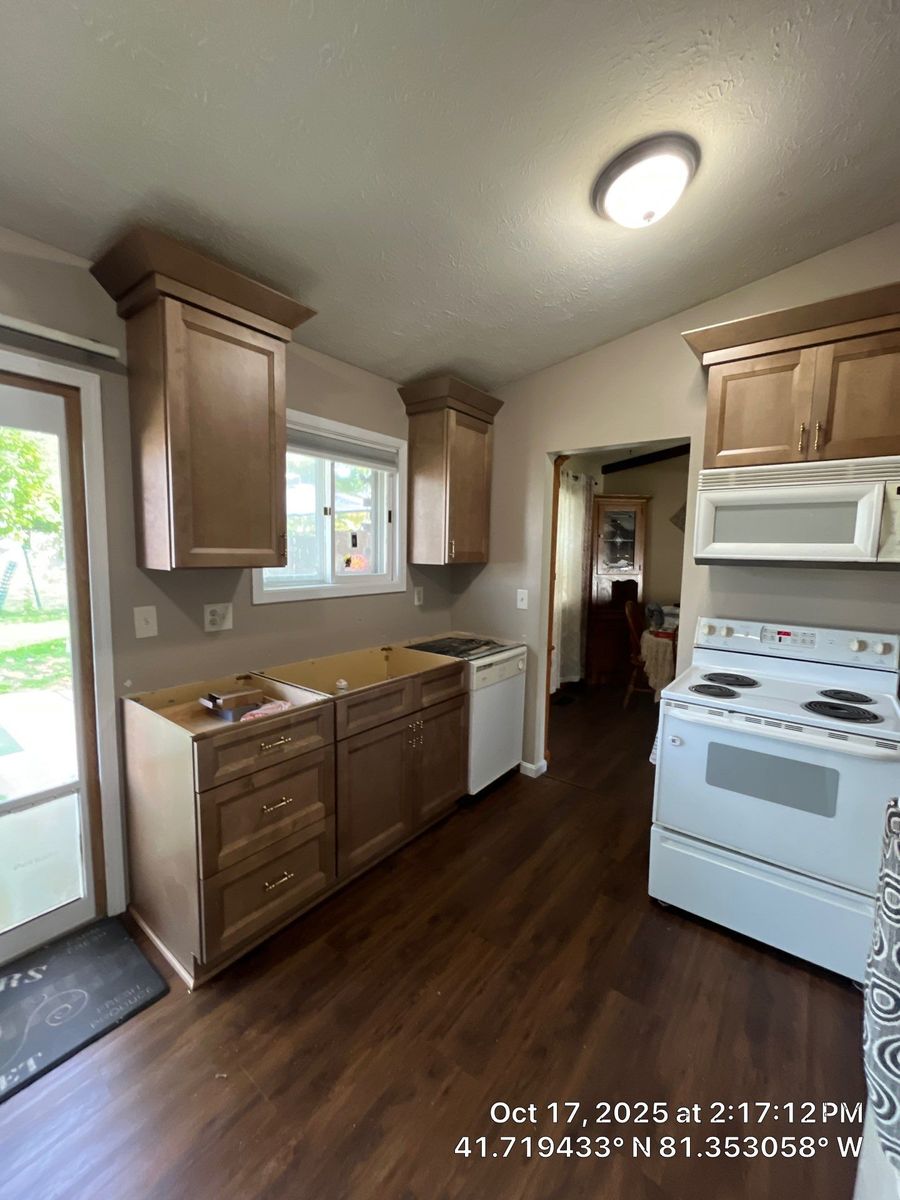 New Kitchens & Renovations for Hilltop Drafting & Design LLC in Geauga County, Ohio