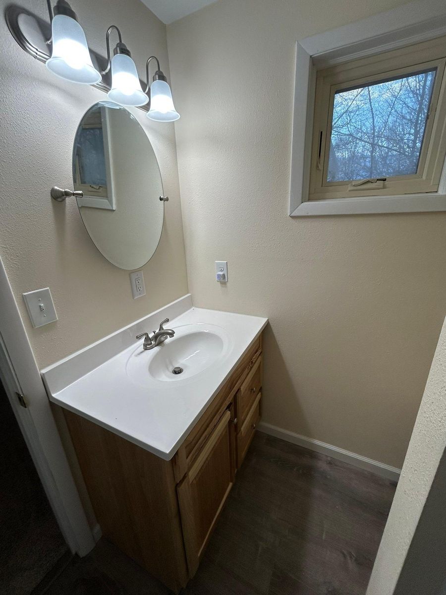 Handyman service for Blue Collar Construction and Remodeling in White City, KS