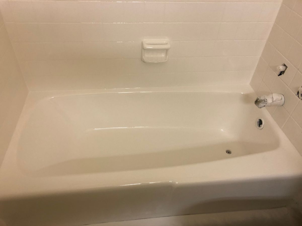 Bathroom Refinishing for J & J Refinishing in Fort Lauderdale,  FL