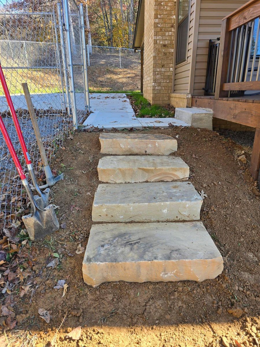 Landscaping for Williams Lawn and Land in Sharps Chapel, TN