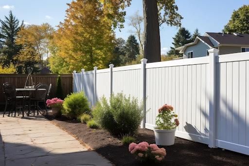 Vinyl Fencing for Houston Fence and Patio in Santa Fe, TX