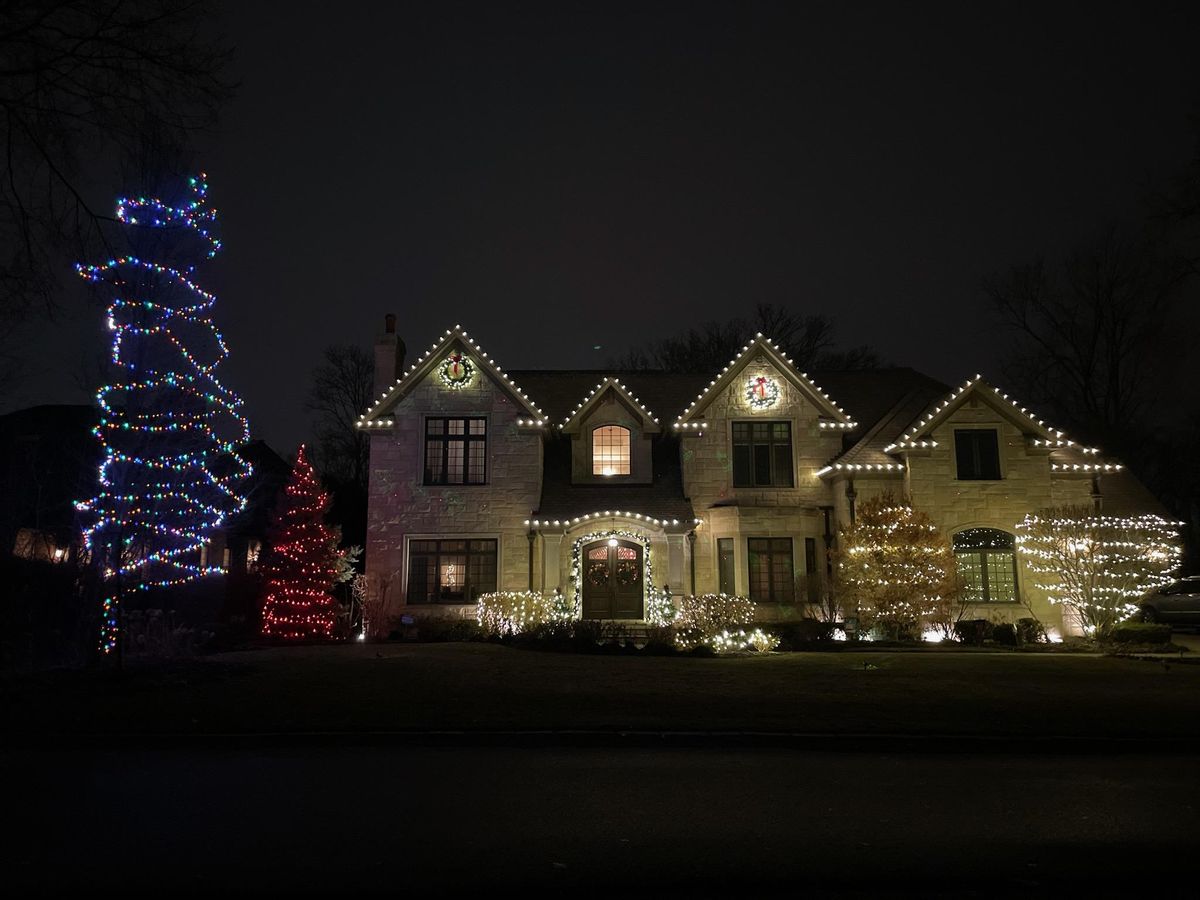 Holiday Lighting for Fence Medic in Arlington Heights, IL