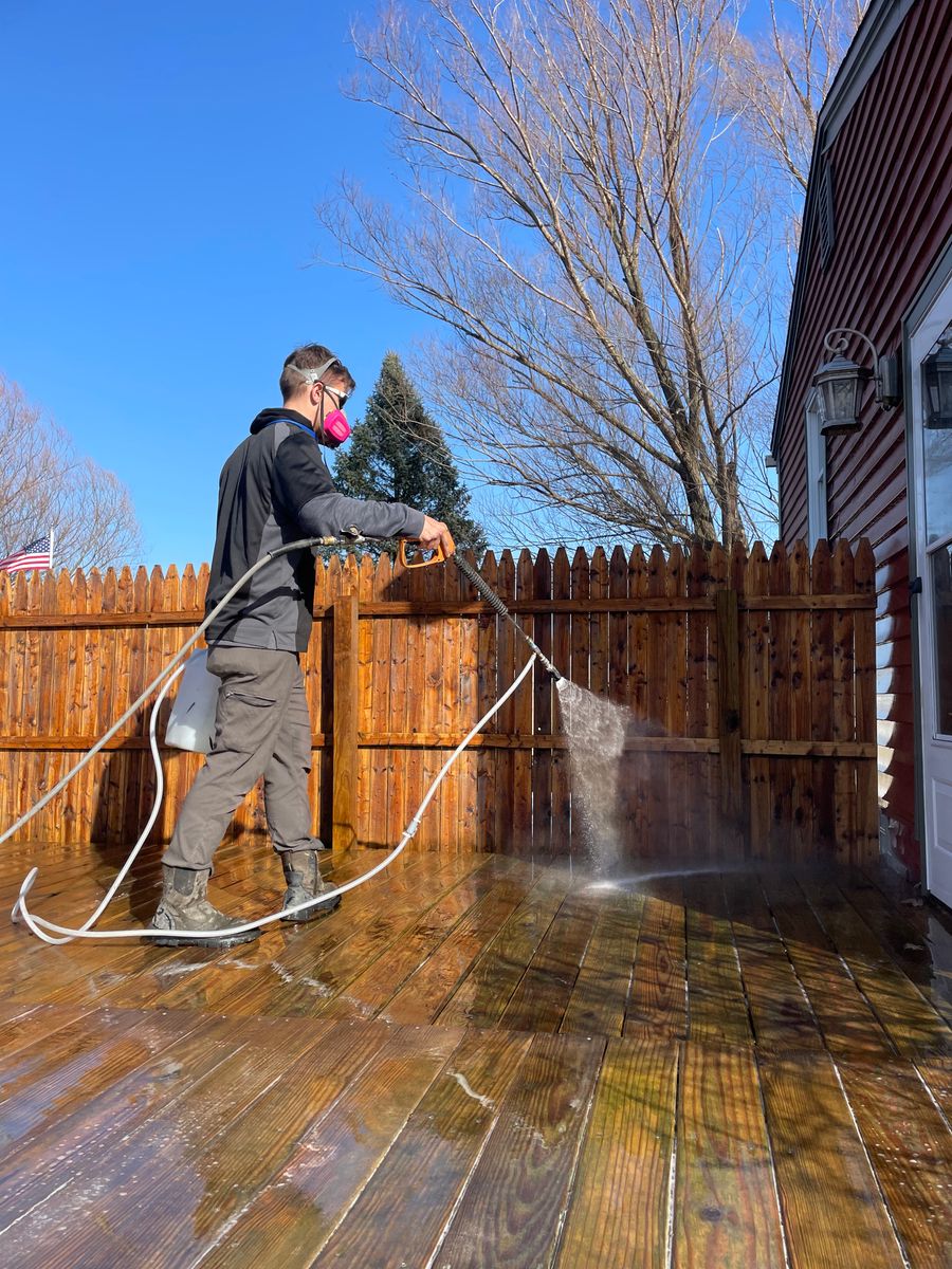 Deck & Fence Cleaning for Power Washing 219 in Saint John, IN