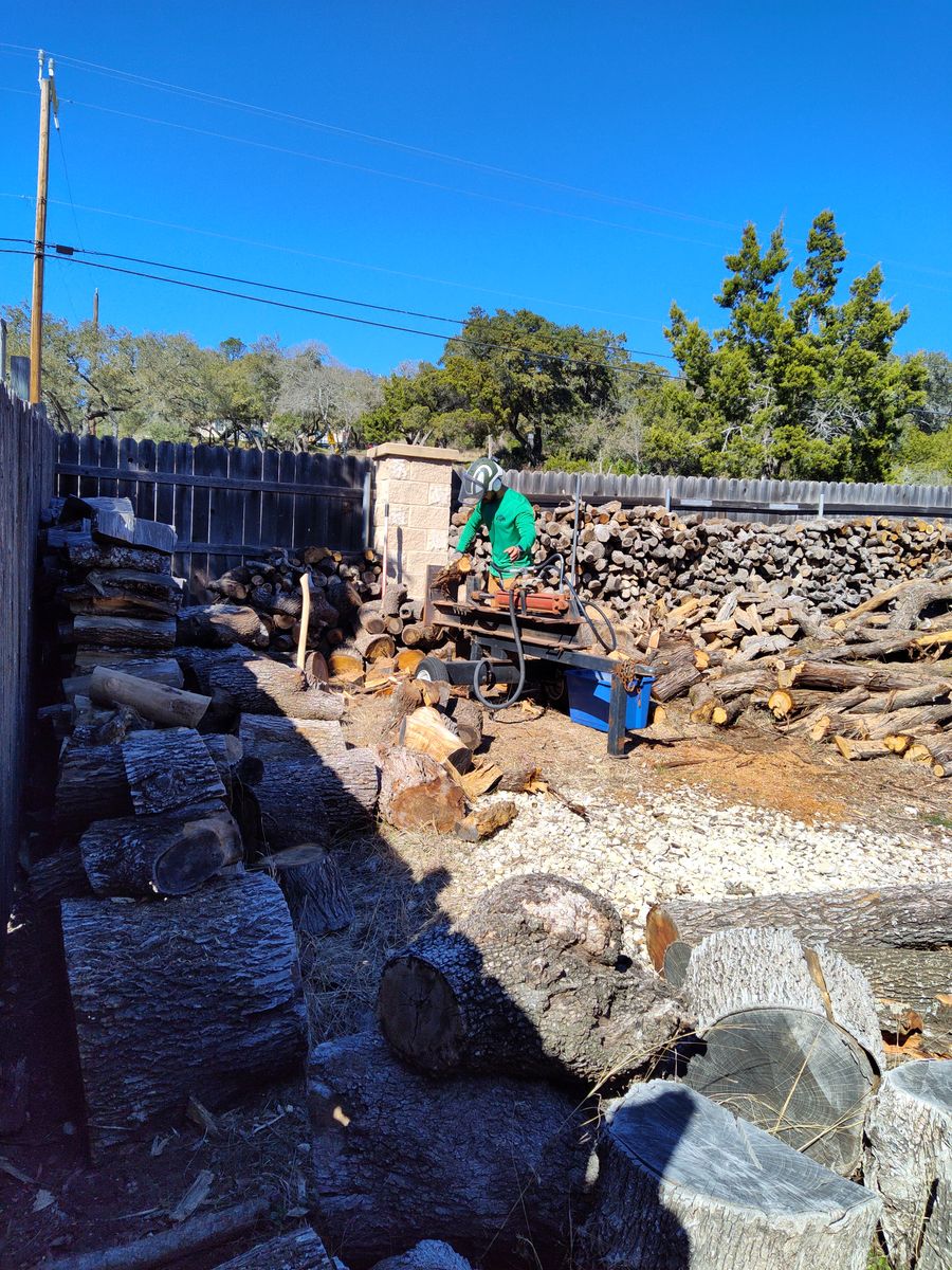 Firewood Delivery for Z’s Trees LLC in Grey Forest, TX