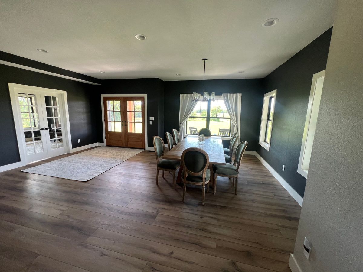 Finish & Trim Work for Edgecomb Builders in Ottawa , KS