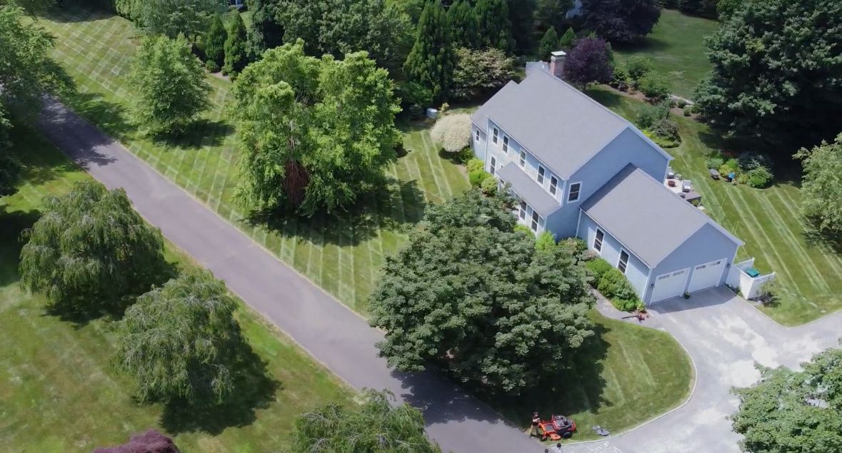 Premium Lawn Maintenance for Emerald Exterior Property Management in Old Lyme, CT