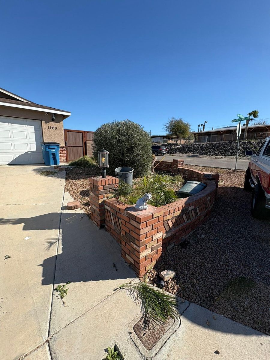 Hardscaping for Top Notch Landscape Services LLC in Mohave Valley, AZ