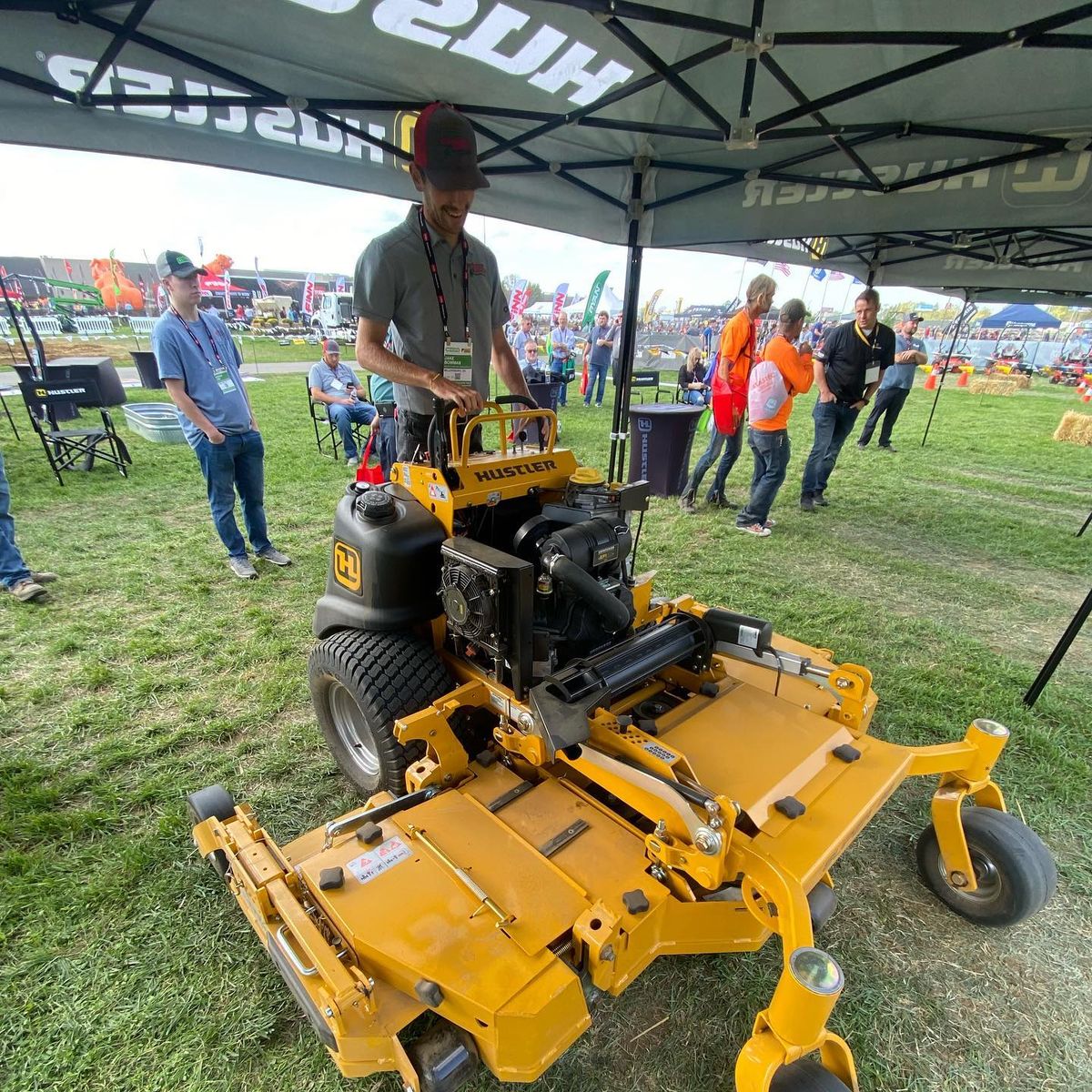Mowing for Buckeye Lawns & Landscaping LLC in Millersburg, OH