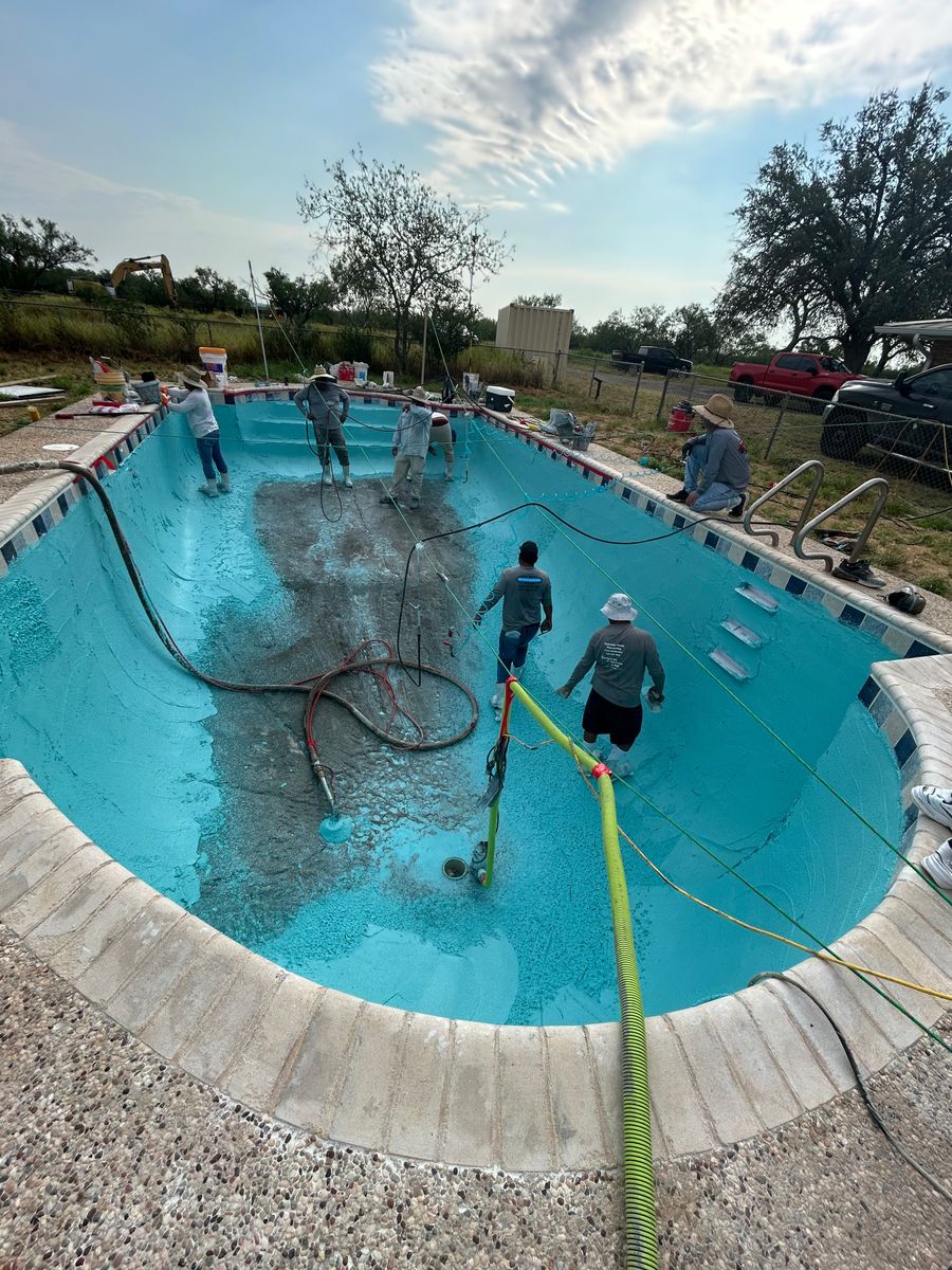 Pool Repairs and Remodels for Pool Queen Services in Del Rio, TX