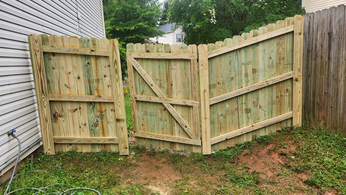 Wood Privacy Fence for Fence My Lawn in Charlotte, NC