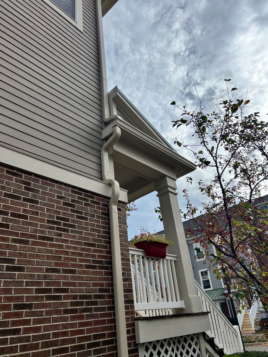 6 Inch Seamless Gutter for KC Custom Exteriors  in Muskegon, MI