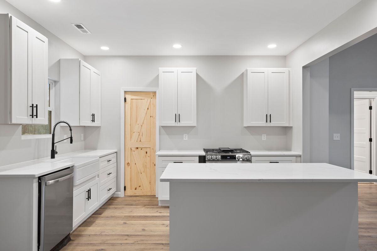 Kitchen Renovation for R & T Contracting in Chattanooga, TN