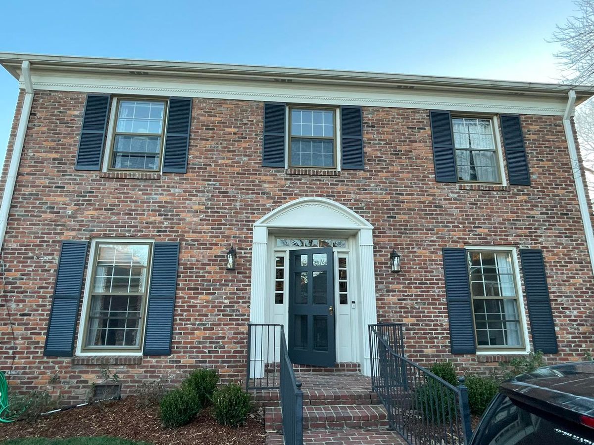 Pressure Washing for DinoMyte Painting in Gallatin, TN