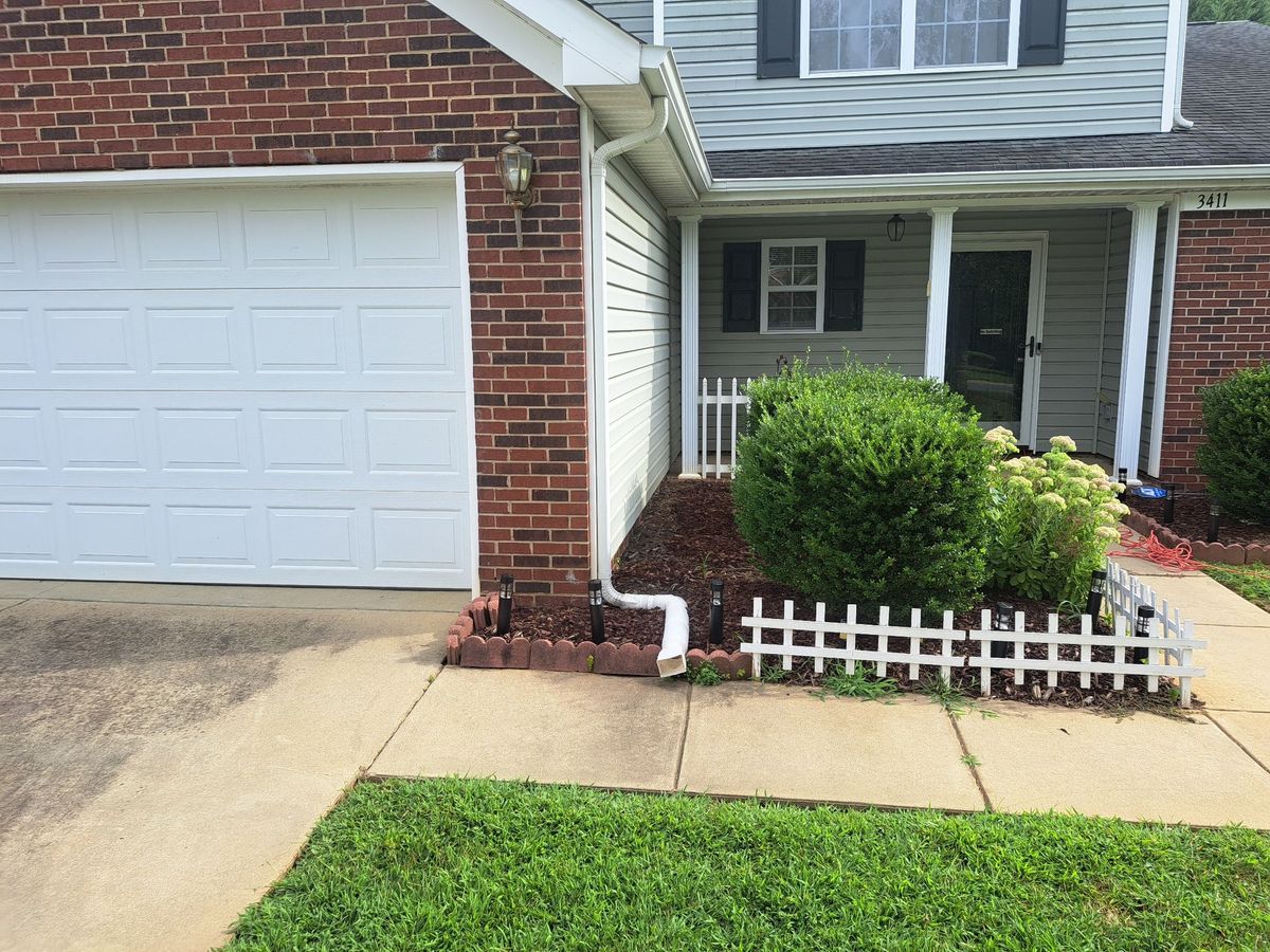 Fall and Spring Clean Up for Dee's Lawn Care Services in Lake Wylie, SC