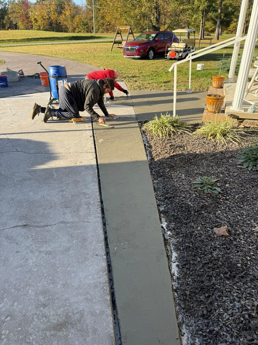 Driveways & Sidewalks for Whitfield Concrete Construction in Solsberry, IN