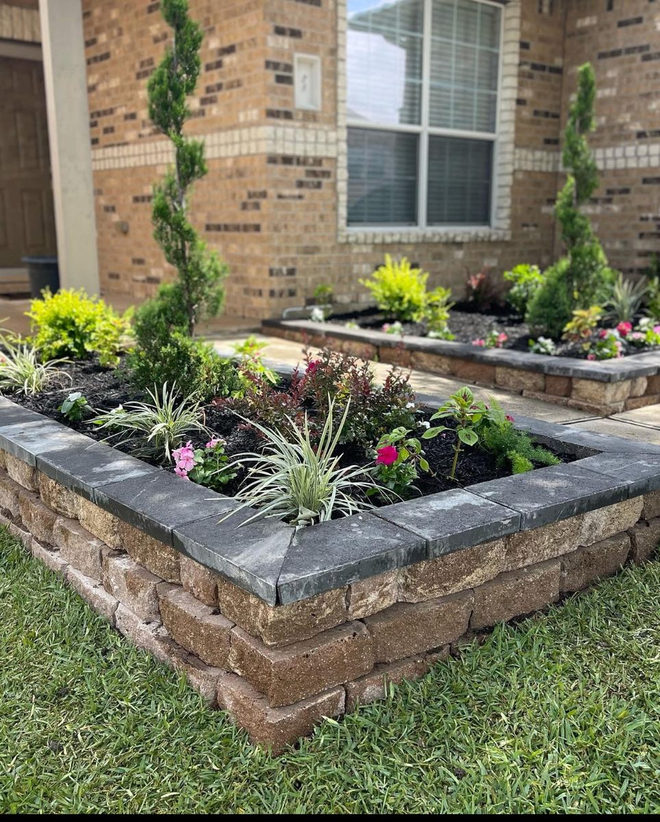 Lawn Maintenance for Garza Lawncare & Tree Service in Pearland, TX