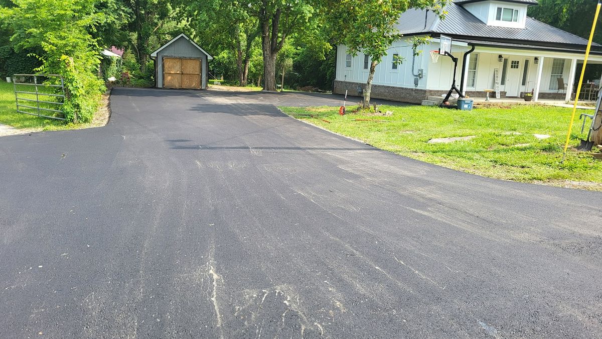 Asphalt Installation for Absolute Asphalt, Paving & Sealcoating in Lebanon, TN