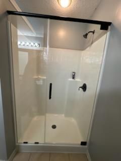 Frameless Header Systems for Pristine Shower Doors in Adairsville, GA