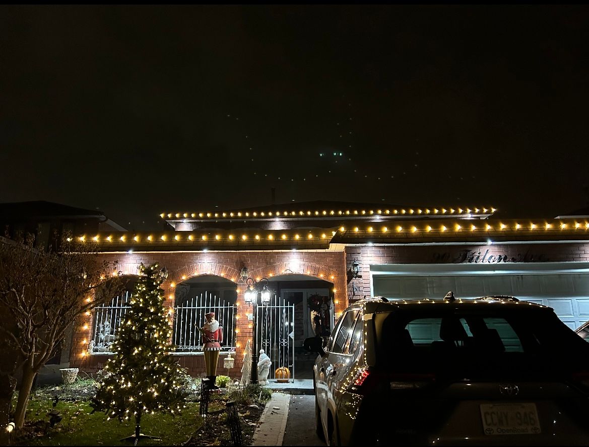 Holiday Lights for Property Elites  in Niagara Falls, NY