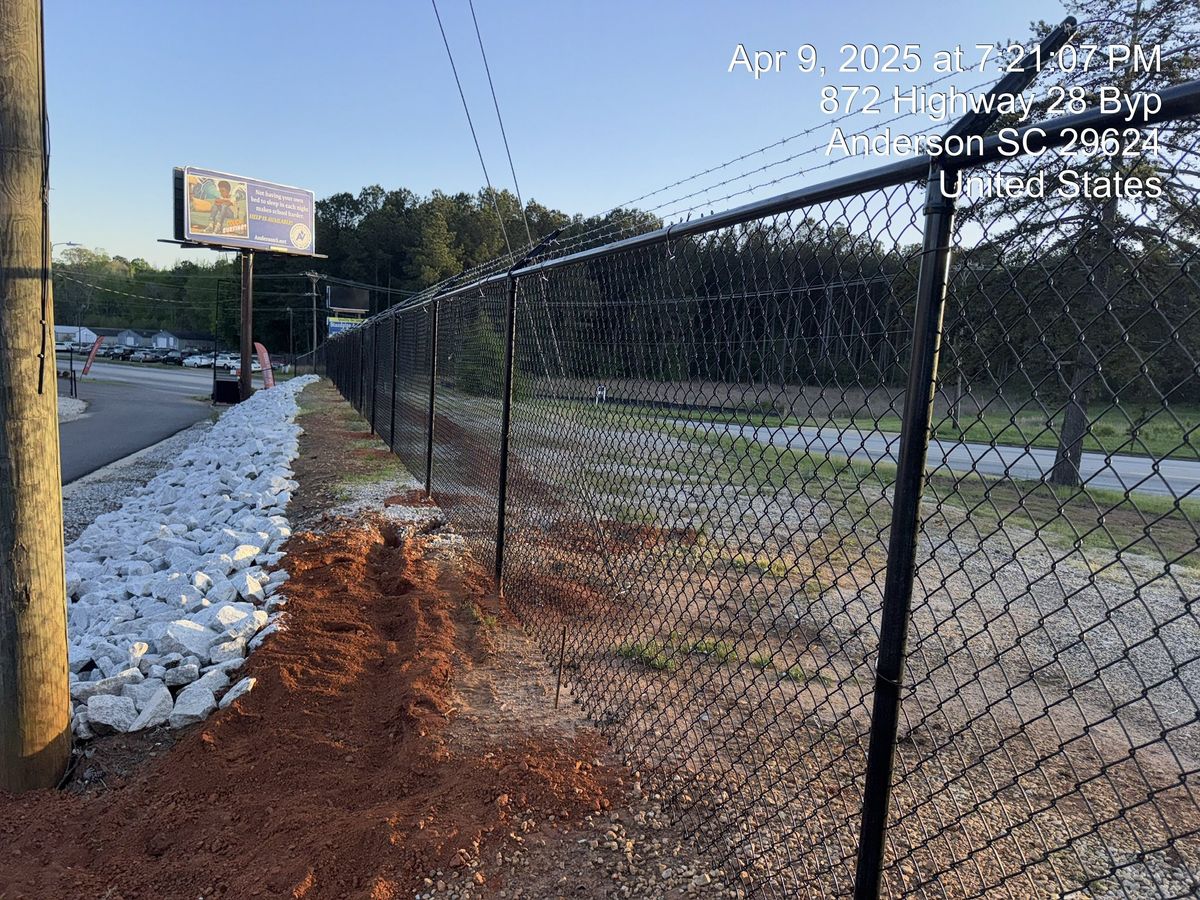 Custom Fence Design for DR Solutions LLC in Boiling Springs, SC