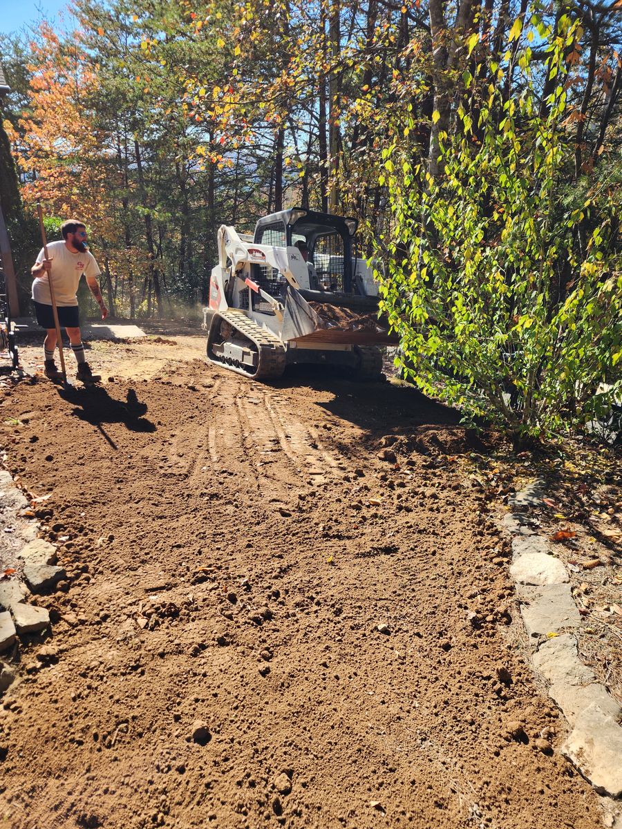Land Grading for Williams Lawn & Land in Sharps Chapel, TN