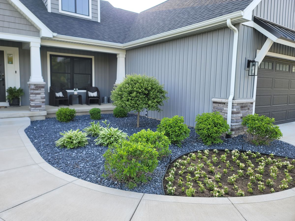 Landscaping for Benny's Lawn Care in Elkhart, IN