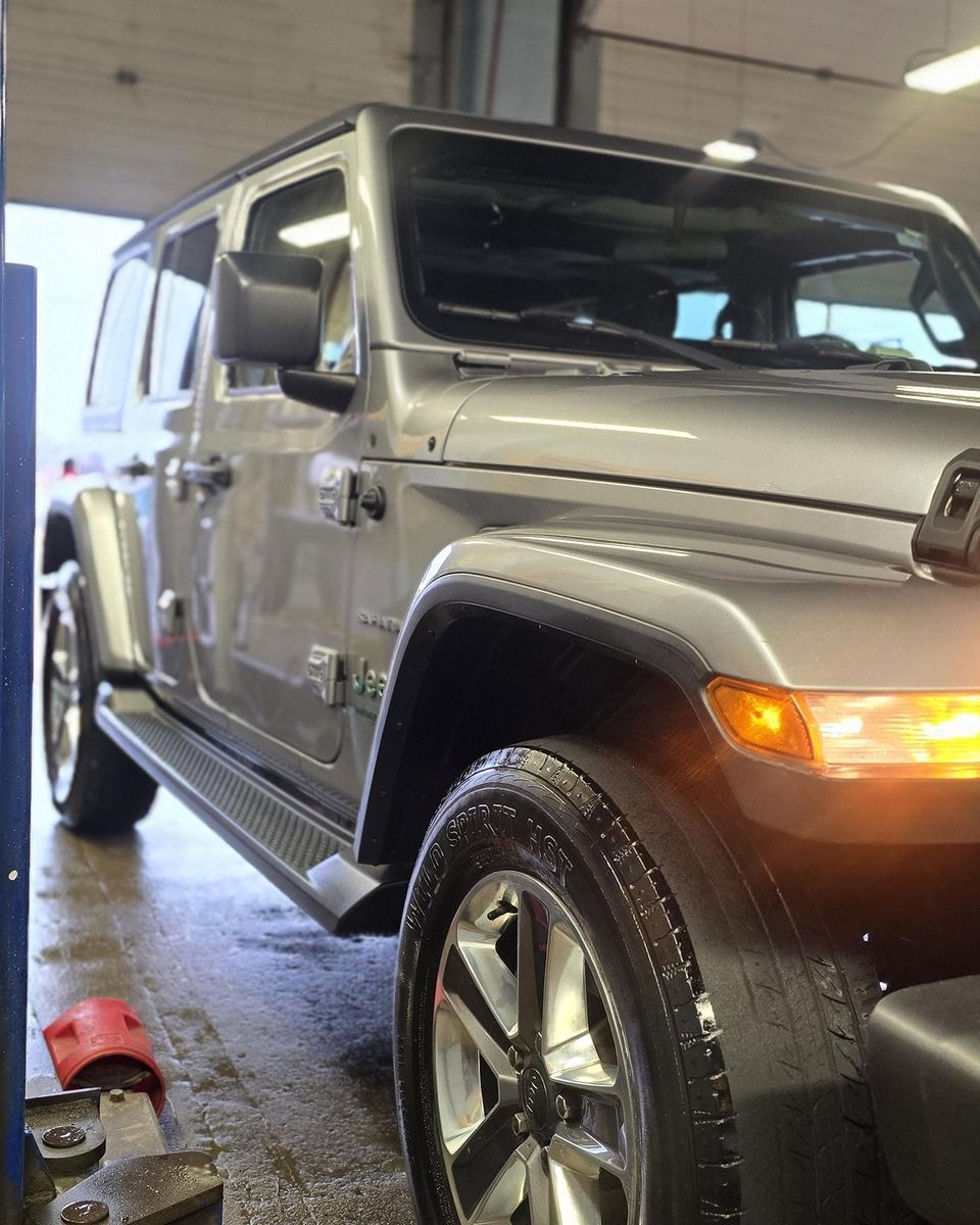 Full Detail Service for Luxury Auto Detail in Peoria, IL