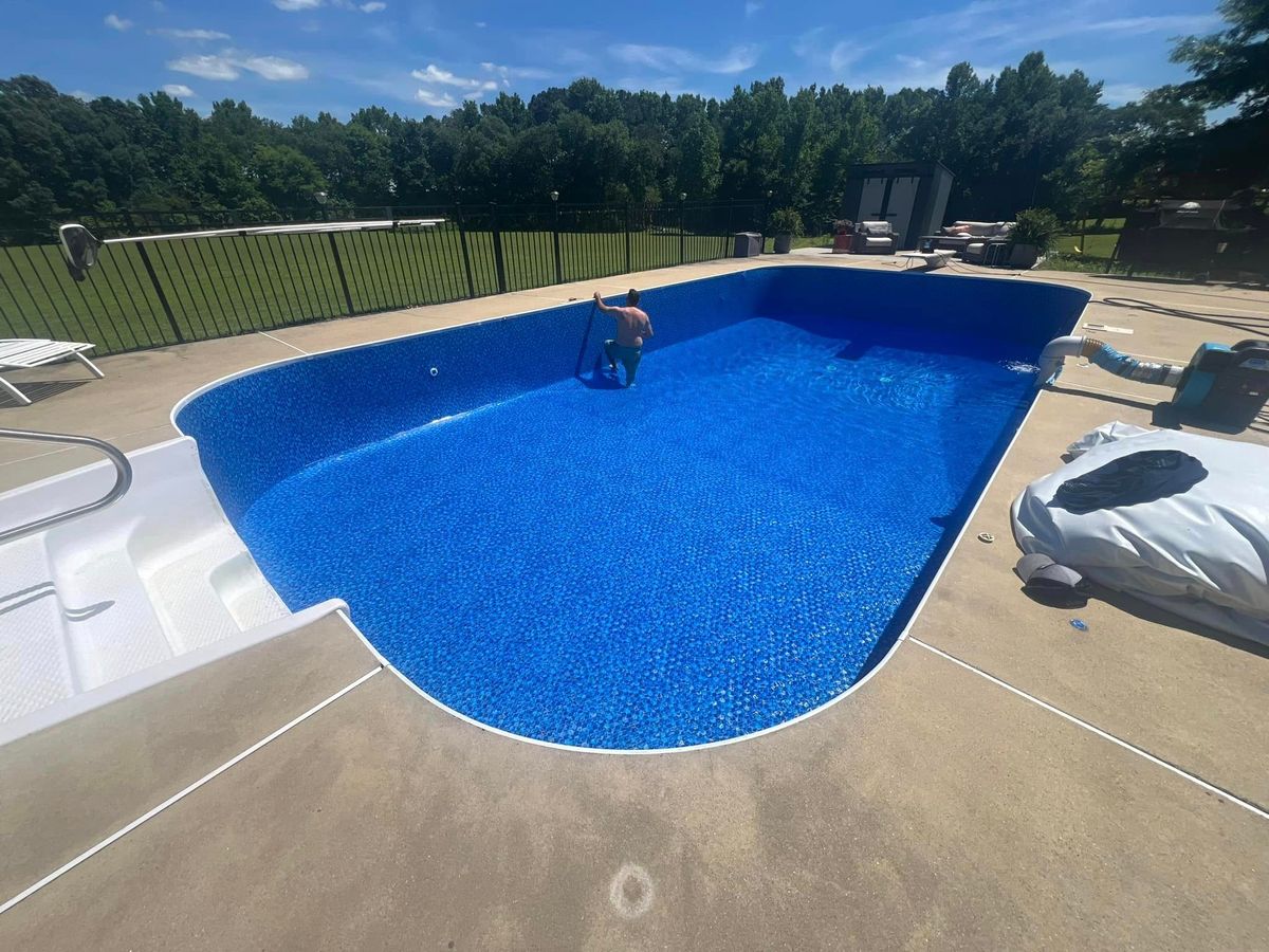 Vinyl Installation for Quality Pool Service in Signal Mountain, TN