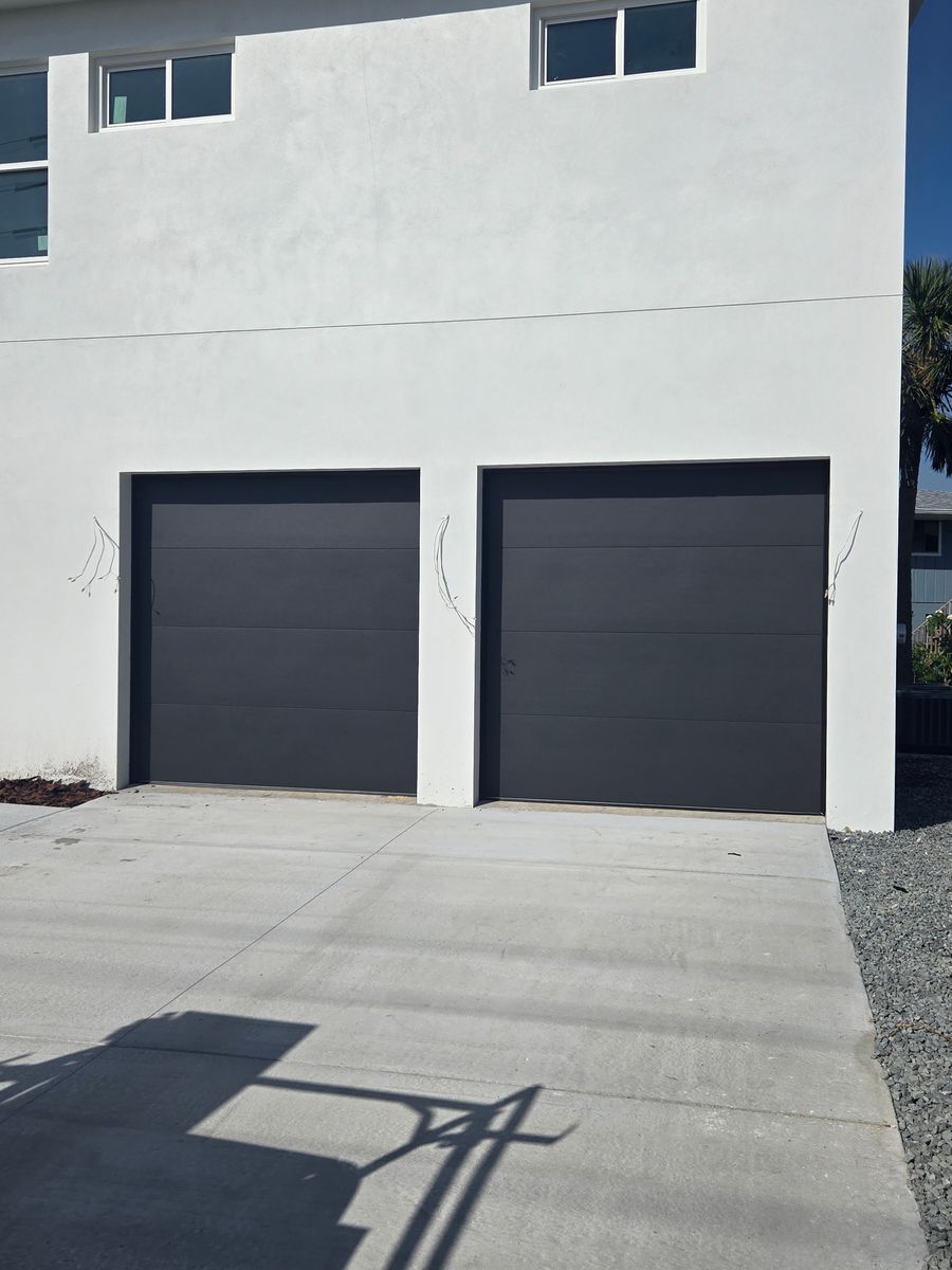 Garage Door Installation for Advantage Garage Doors, LLC in De Leon Springs, FL