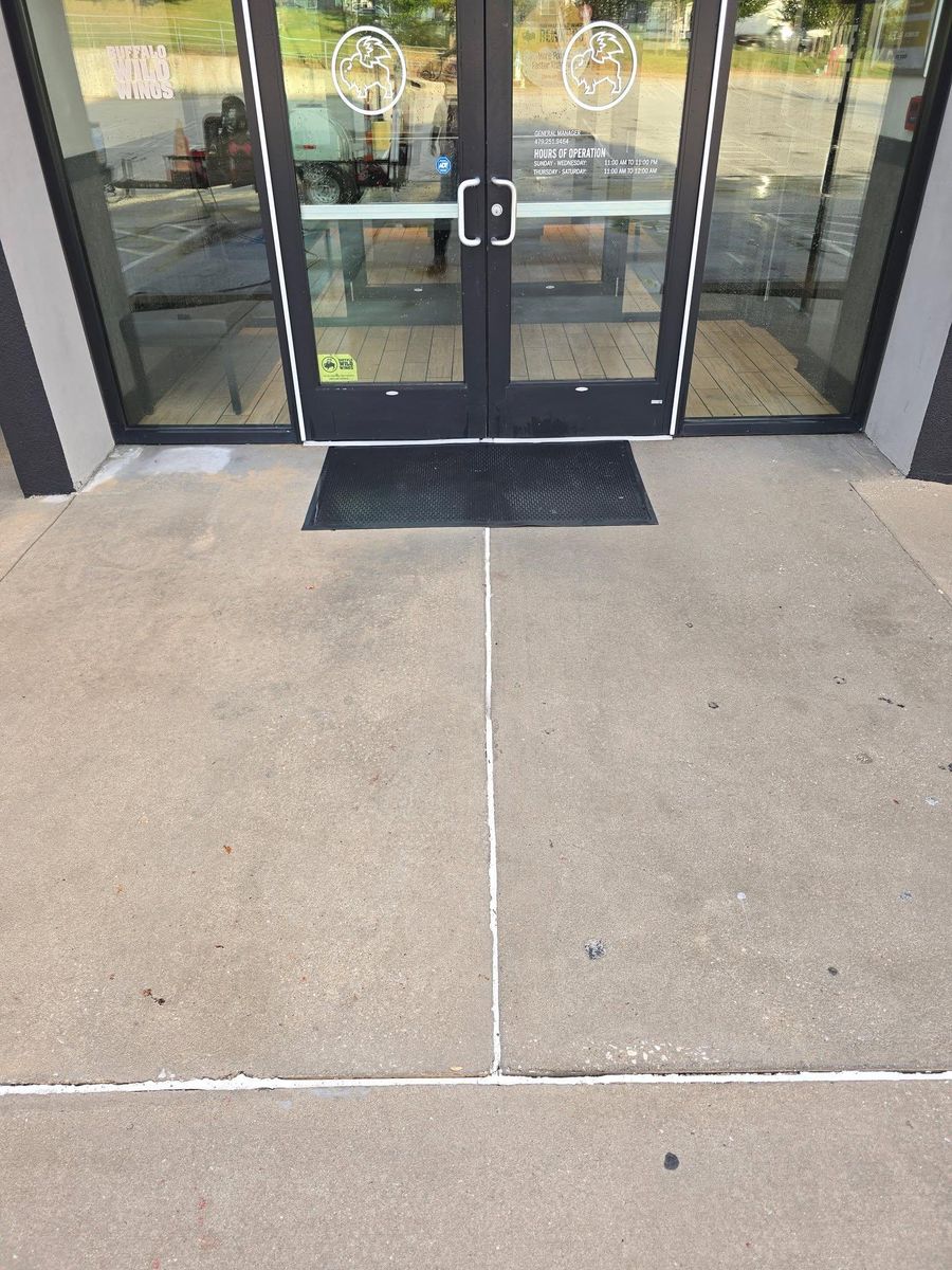 Driveway and Sidewalk Cleaning for TNT Power Washing LLC in Checotah, OK