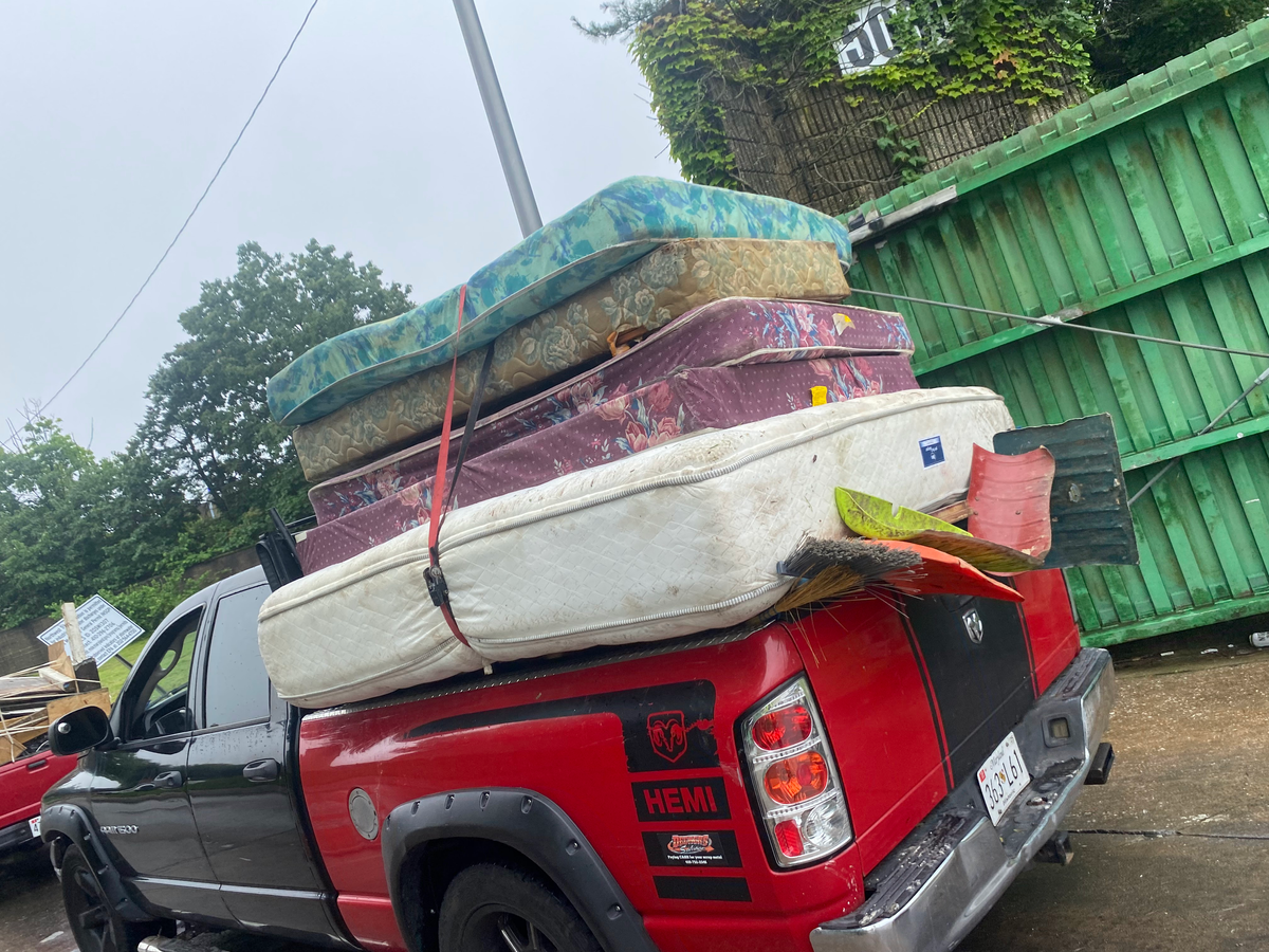 Garbage Removal for Moma Services Junk Removal Trash Removal Hauling & Donation in Baltimore, MD