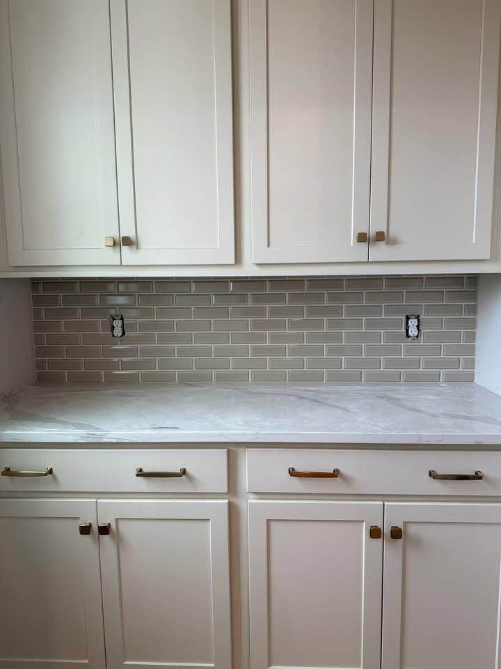 Kitchen Backsplash Tiling for Dr J Flooring Llc in Greenville, South Carolina