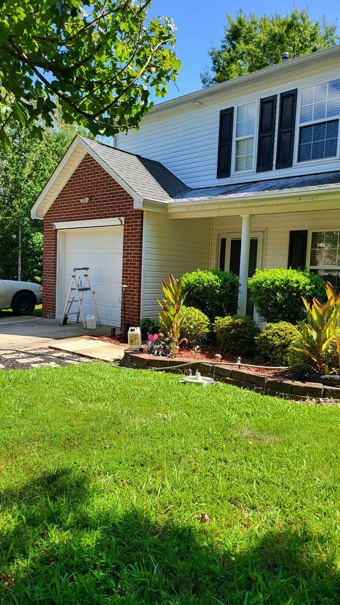 Fall and Spring Clean Up for Dee's Lawn Care Services in Lake Wylie, SC
