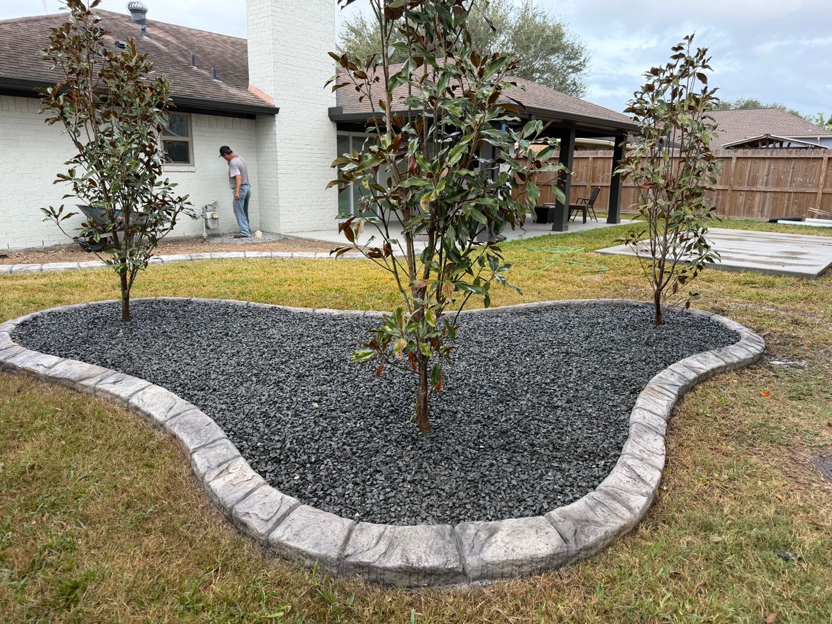 Landscaping for Texas Curb N Borders in Houston, TX