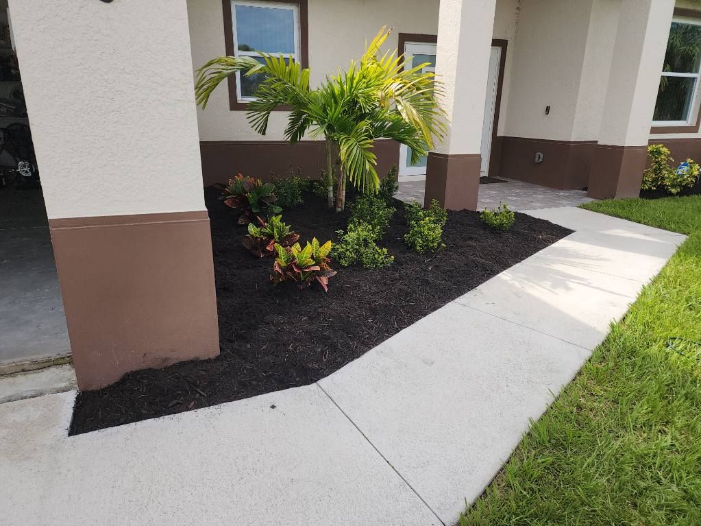 Mulch Installation for Southern Pride Turf Scapes in Lehigh Acres, FL