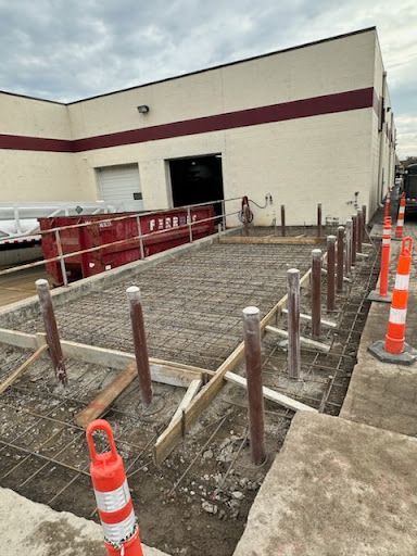 Commercial Concrete Services  for D.R. Concrete  in Lincoln Park, MI