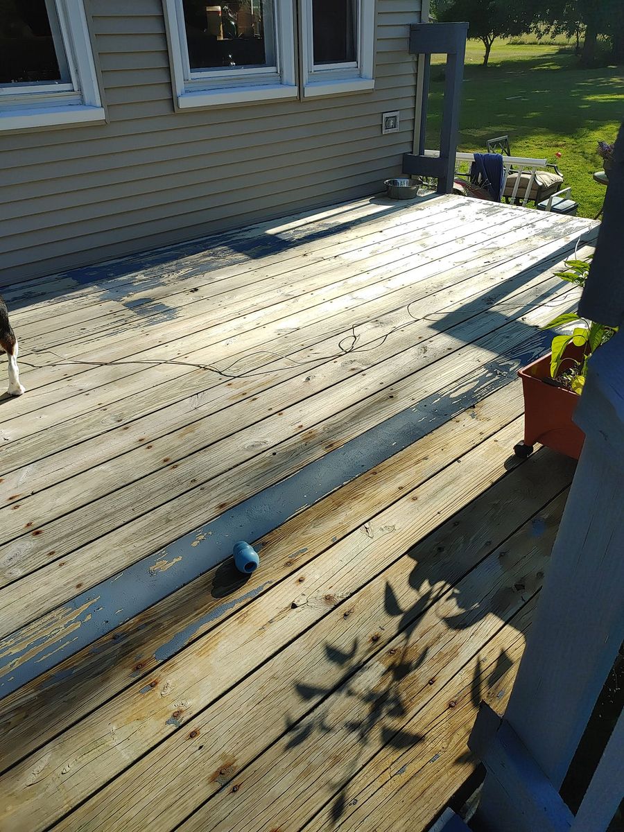 Deck & Patio Cleaning for MMN Cleaning PressureWashing & Gutter Cleaning LLC in Medina, New York
