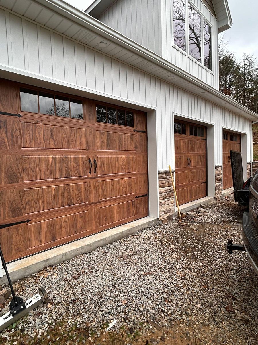 Garage Door Repair for C & B Garage Doors, LLC in Tellico Plains, TN