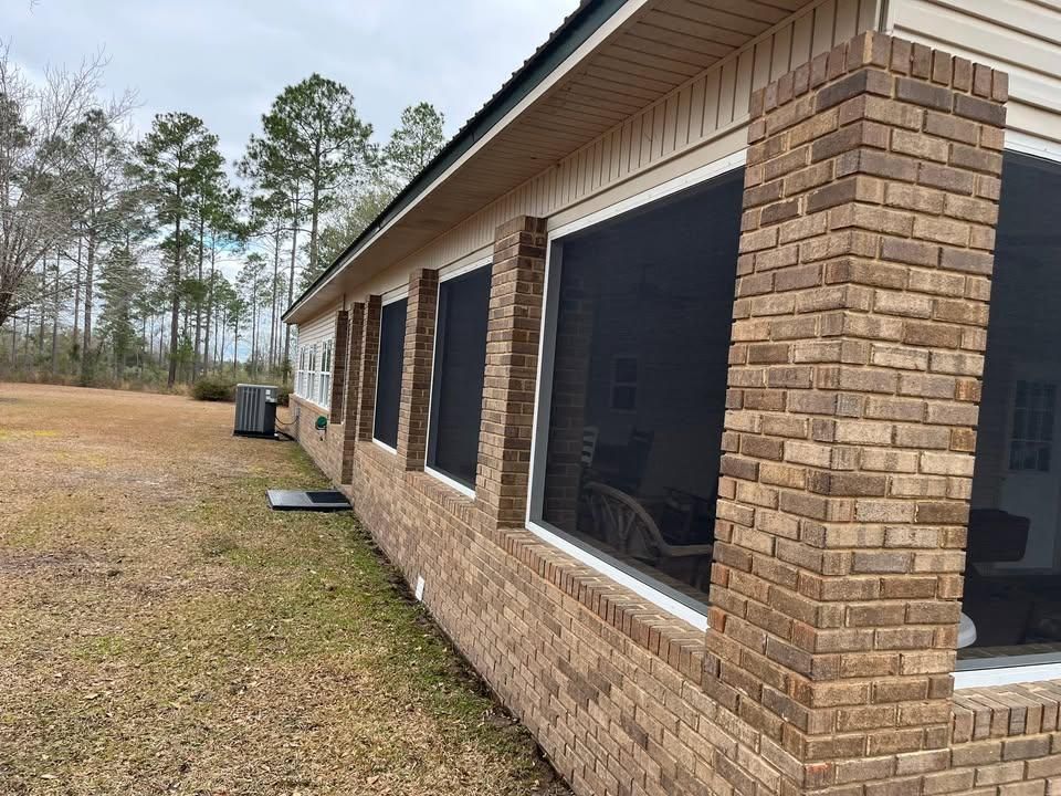 Screen Installation for Dampier Screening in Bonifay, FL