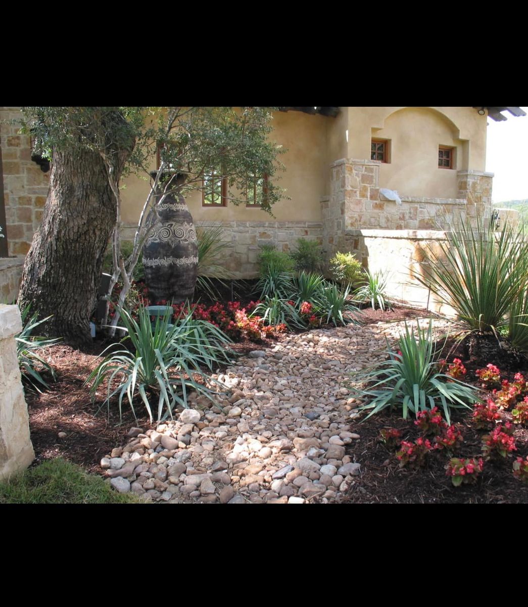 Mulch Installation for DR Landscape in San Antonio, TX