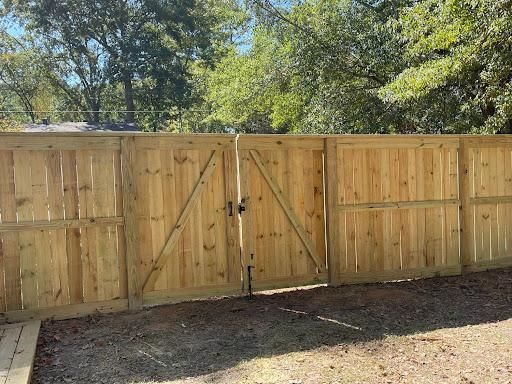 Fence Repair for Pennington Fence Co in Tupelo, MS