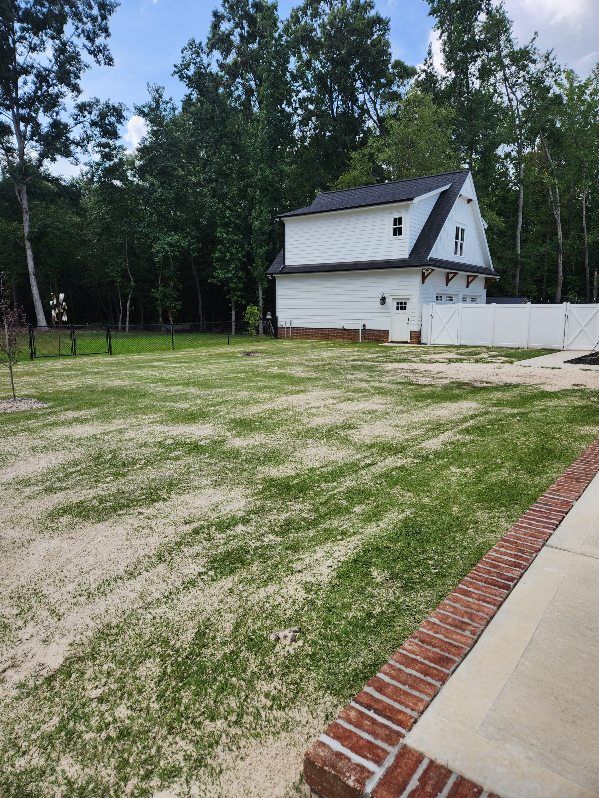 Top Dressing for RightLane Turf Management LLC in Wilson, NC