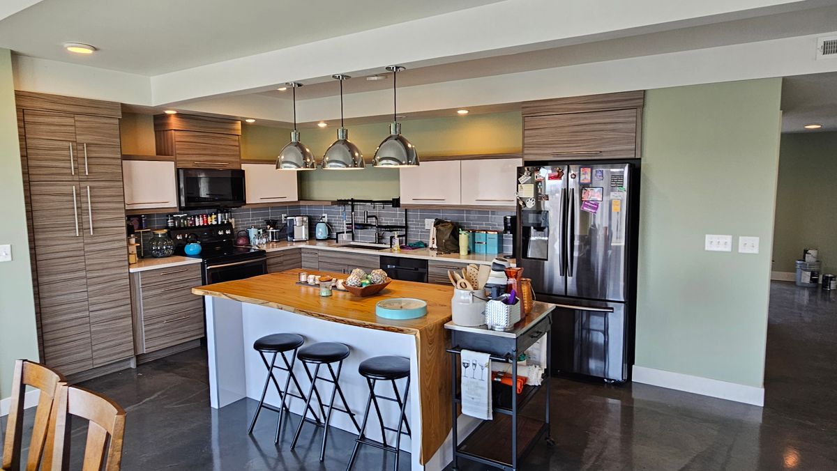 Kitchen and Cabinet Refinishing for Paints Well With Colors in Billings, MT