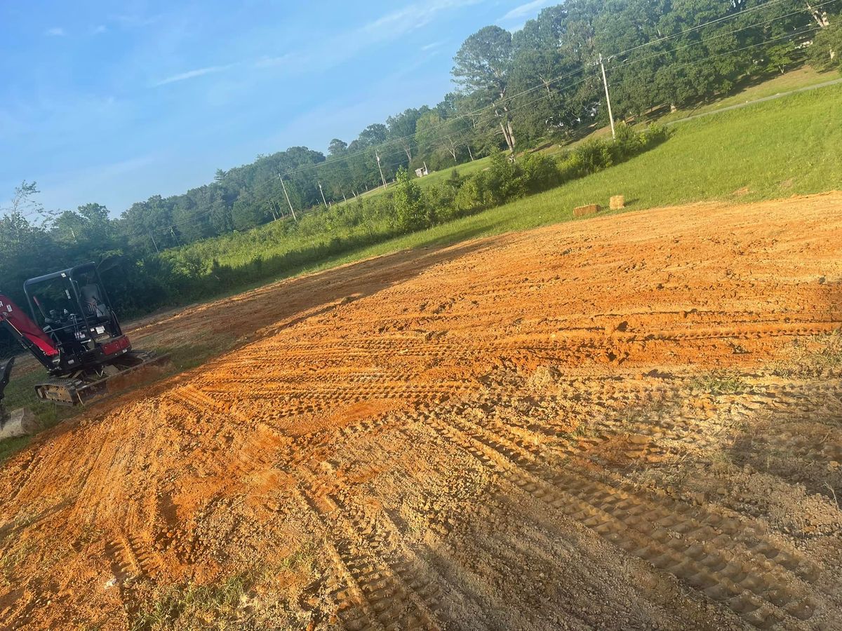 Land Grading for Walker Septic & Drain LLC in Chickamauga, GA