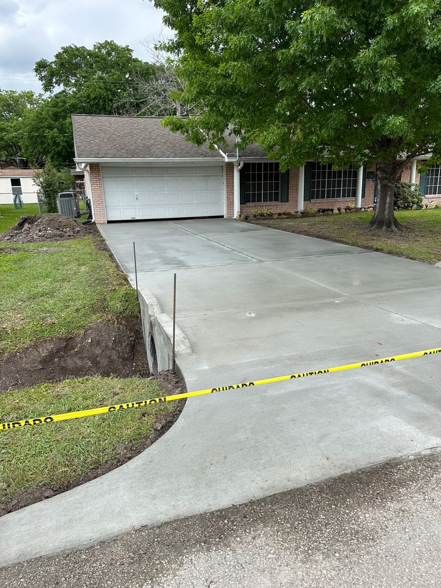 Driveways for BigTex Concrete Construction in Houston, TX