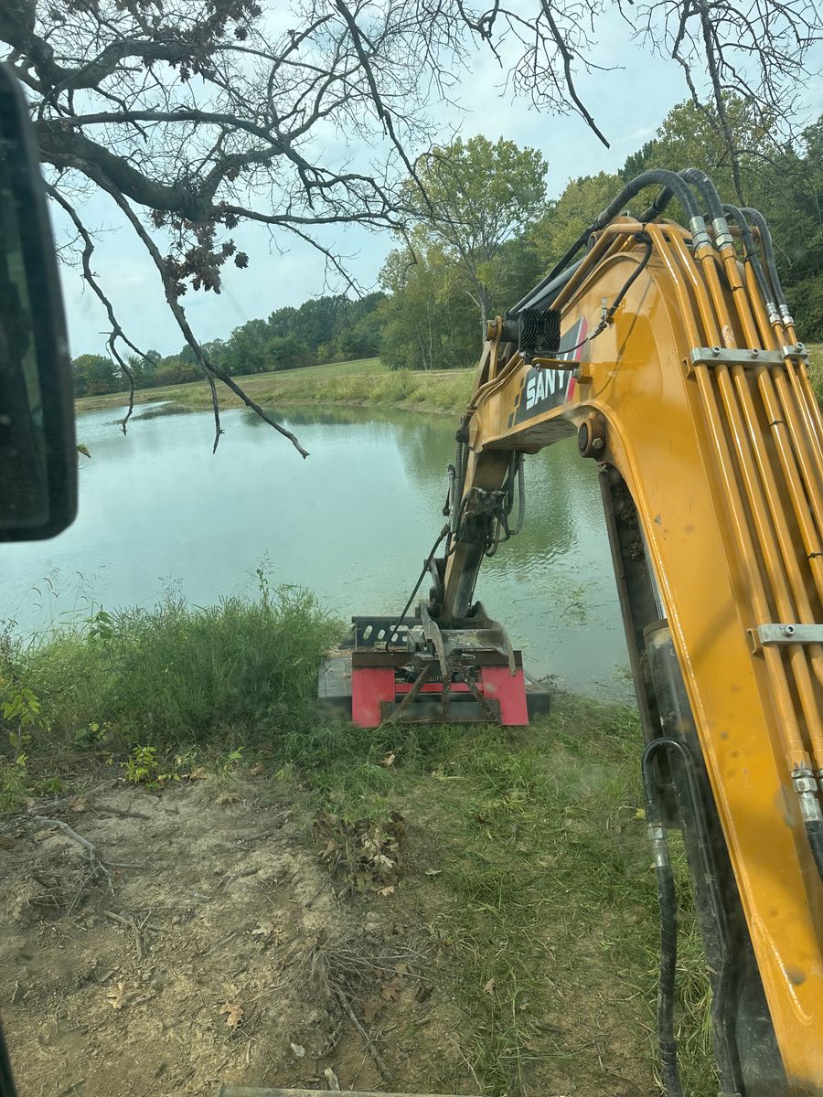 Dirt Work for Crump Construction & Roofing, LLC  in Urich,  MO