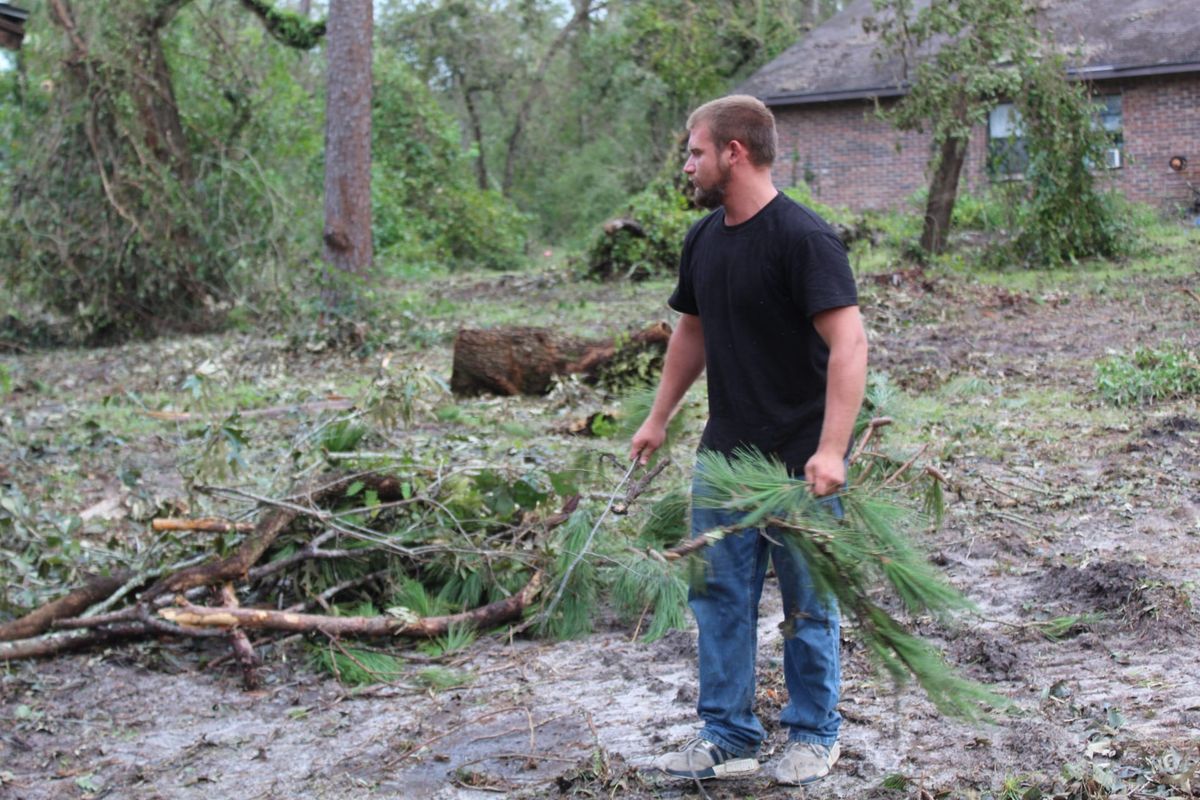 Hurricane Disaster Relief for American Tree Masters in Alvin, TX