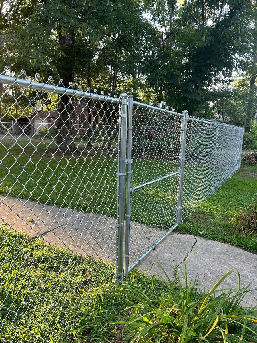 Gate Installation and Repair for M&L Lonestar Fencing in Kilgore, TX