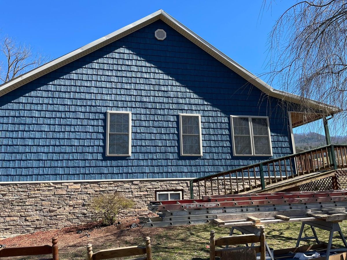 Vinyl Siding for CM Construction in Erwin, TN