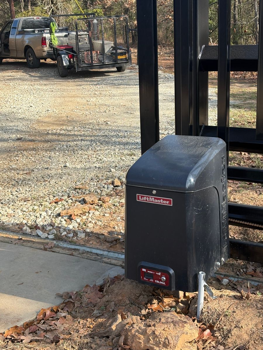 Gate Repair for R & R Metal Works in Tyler, TX